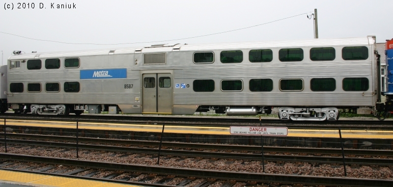 Metra #8587